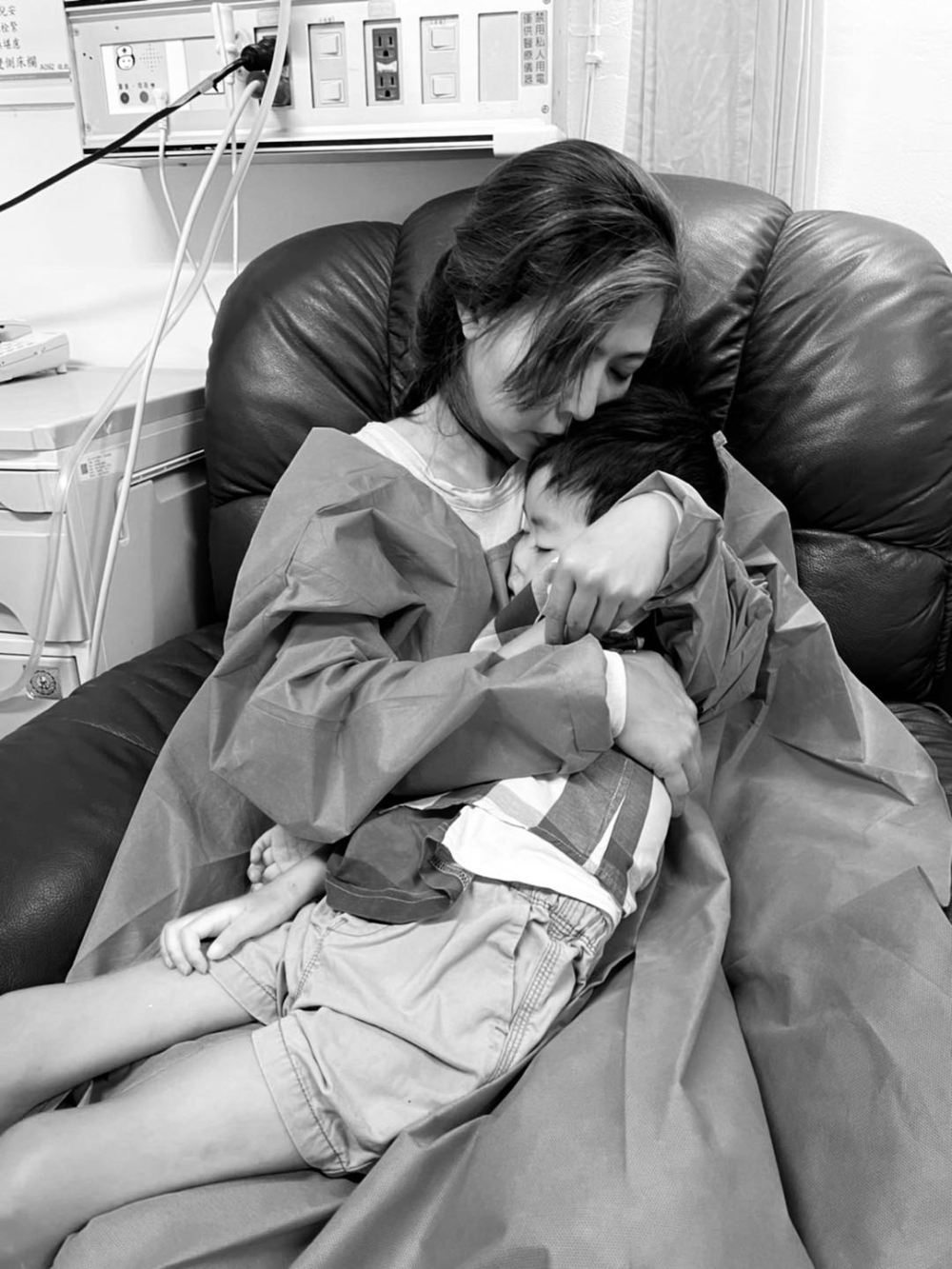 即使再怎麼放不下兒子，他們也相當期待新生命的到來。