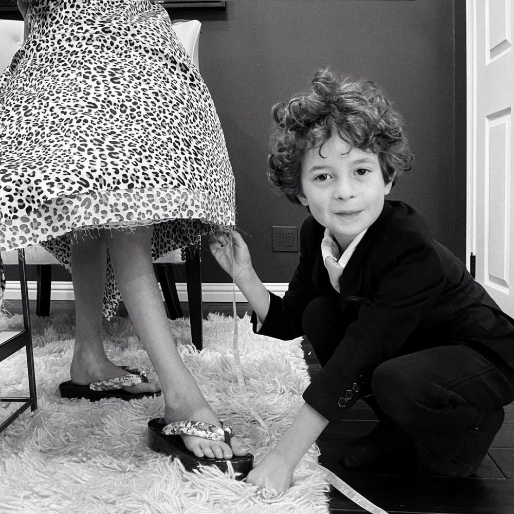 Max認為自己前世是Gucci創辦人。