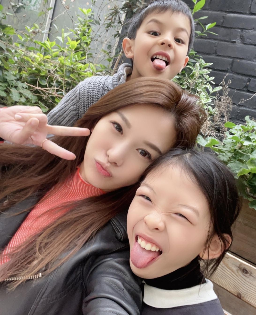 艾莉絲經由學校通知，才得知兒子視力有問題。