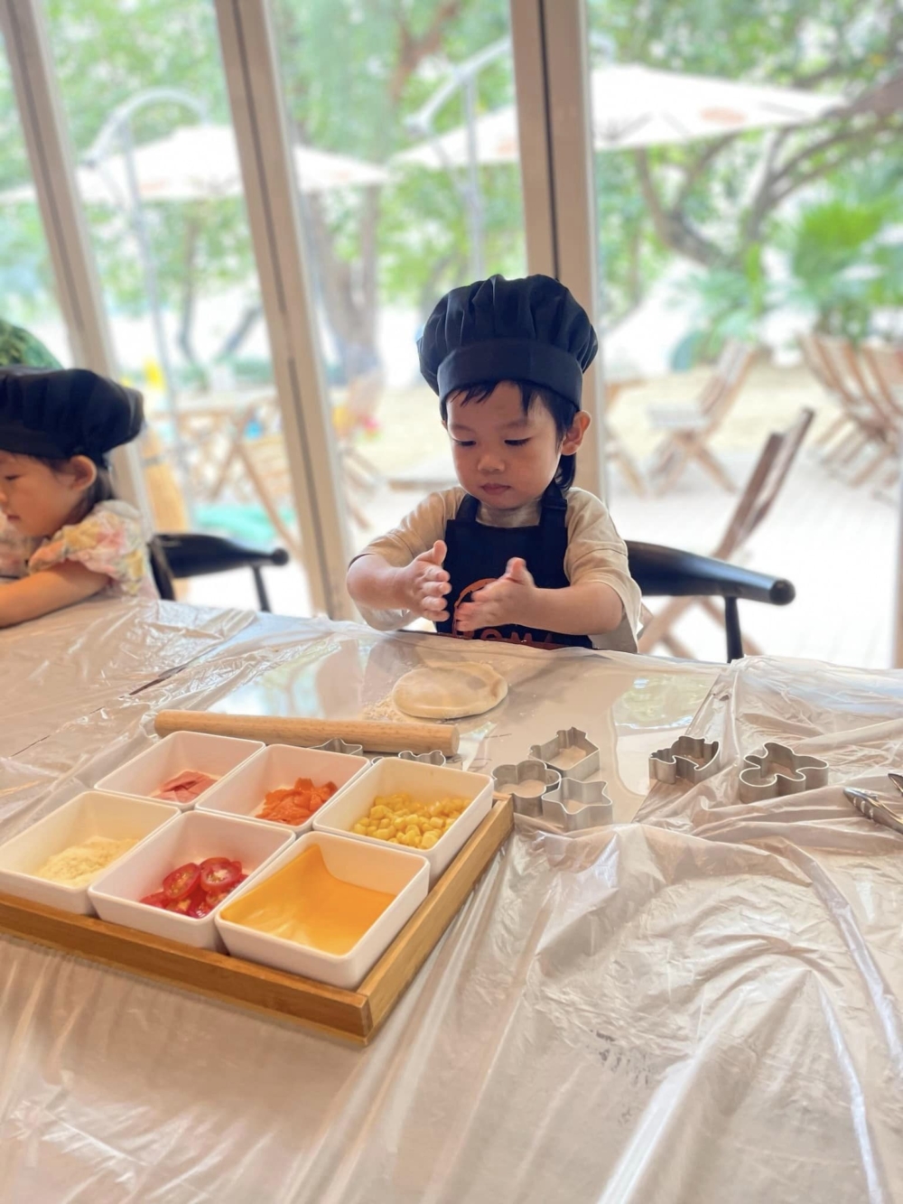 為小朋友設計的薄餅工作坊。