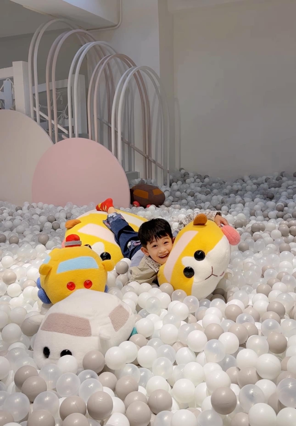 超好玩的波波池。