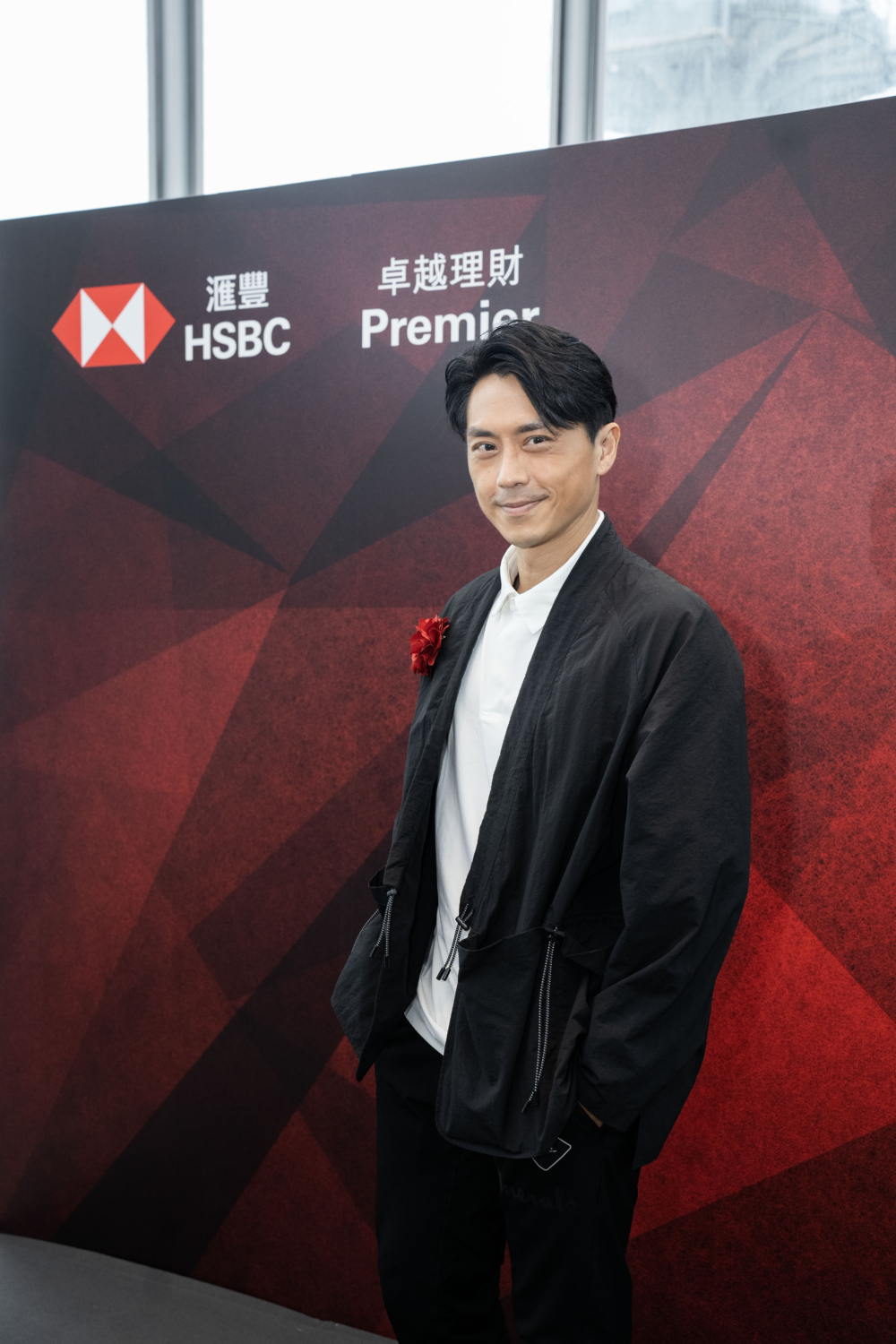 森美透露送大仔赴英4年花了300萬元