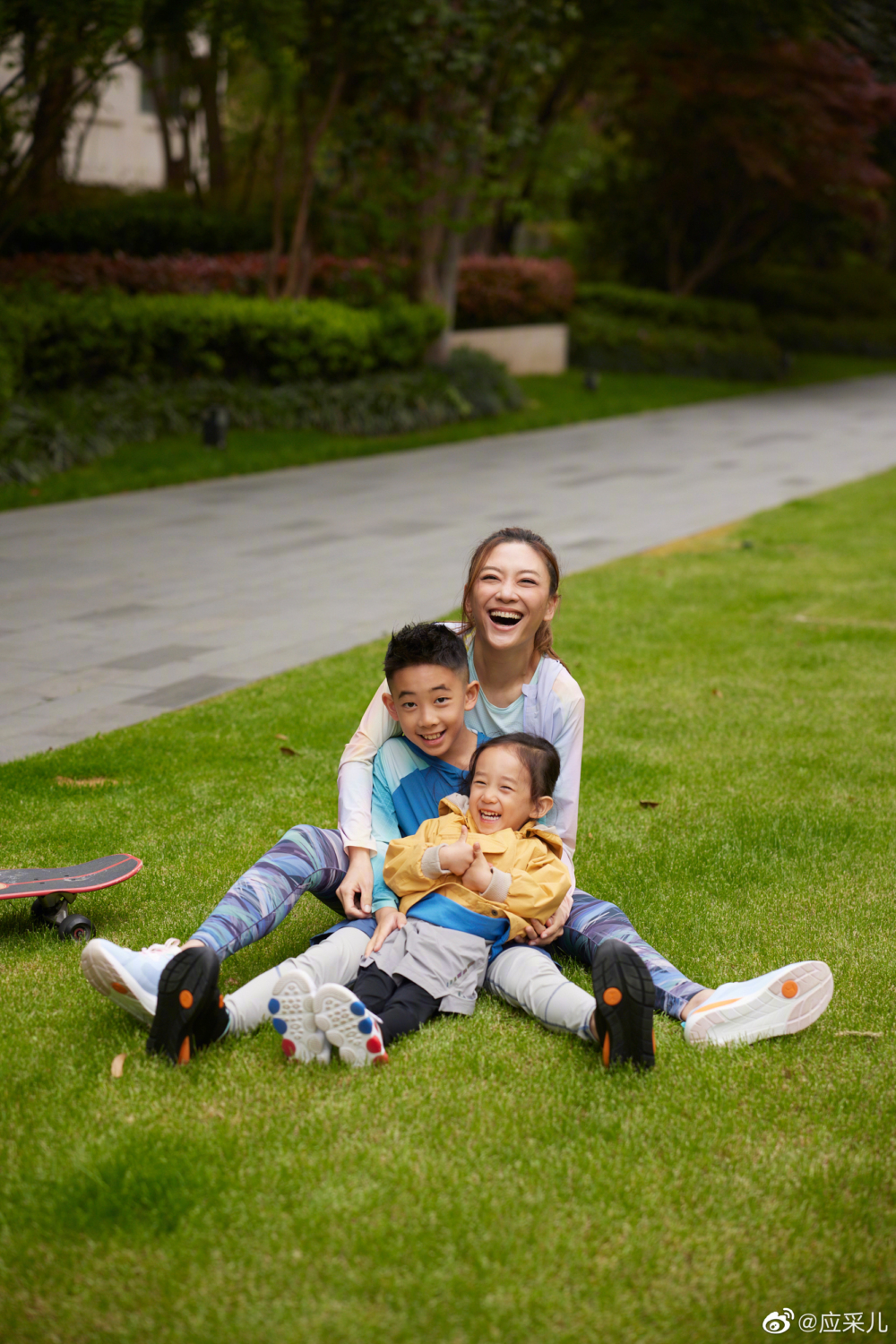 應采兒爆料Jasper小時候曾要求嘗試穿裙子。