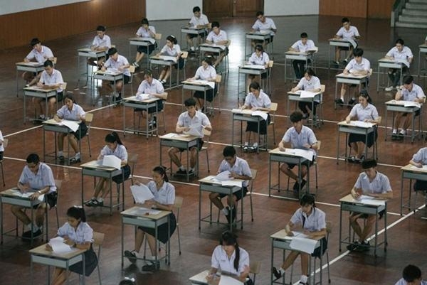 補習中心指目前有超過800名學生,有超過300名學生參加即將於7月舉辦的數學模擬考試。