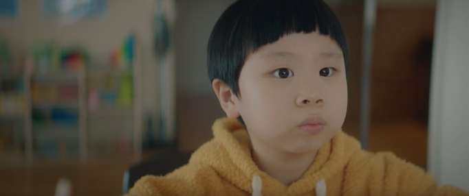 兒子拒絕幫助媽媽做家務