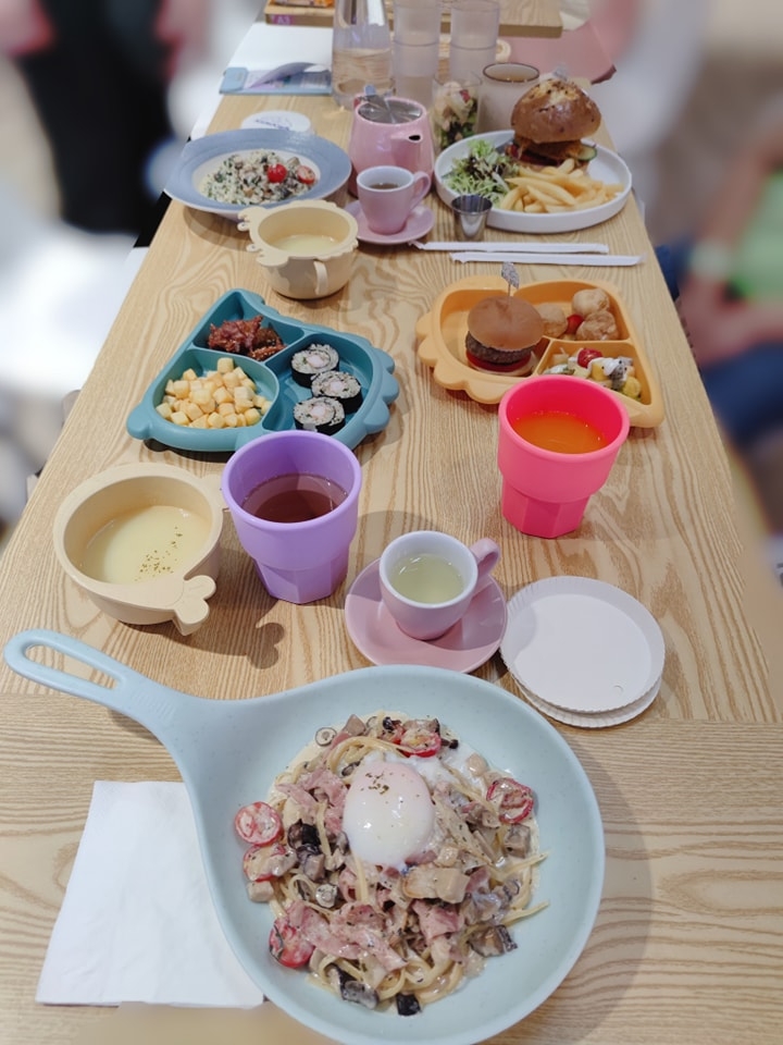 餐廳的食物選擇多樣化。