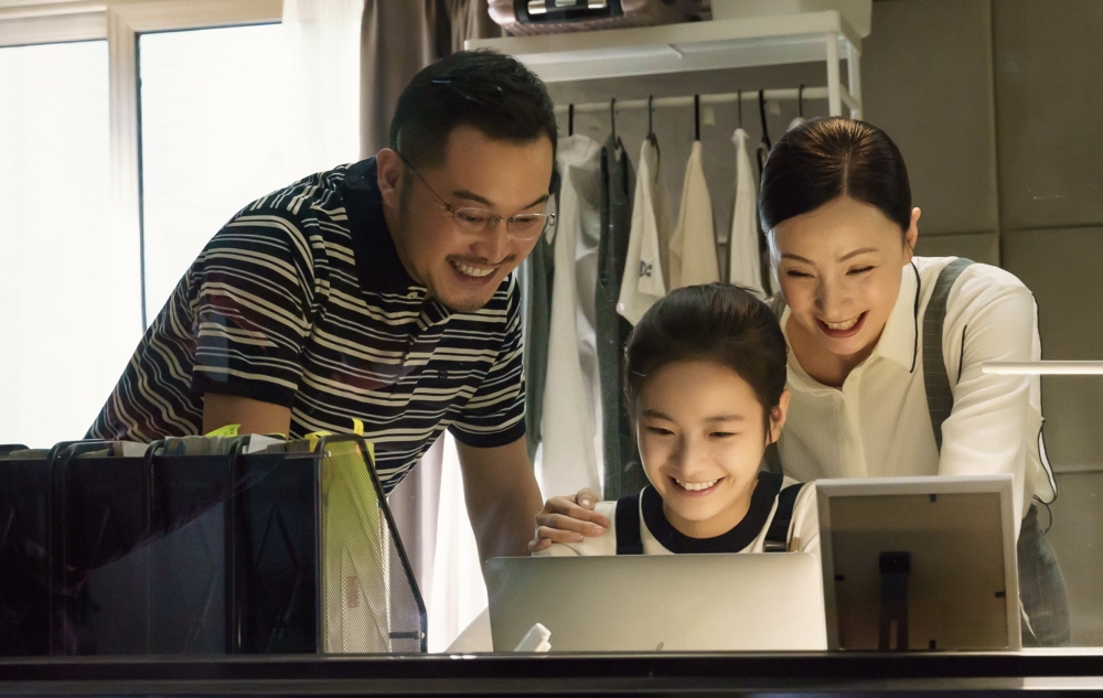 對內地父母而言，孩子高考是人生大事，因此許多家長全心全意幫助孩子準備高考，以便被好大學取錄。