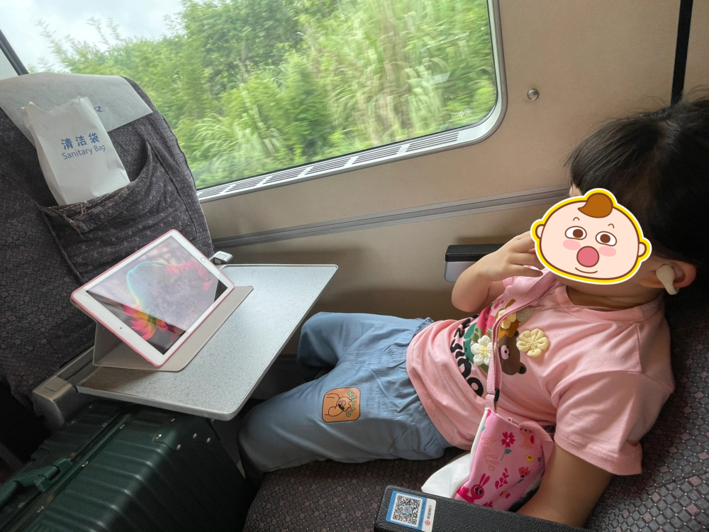 5歲女童不明白:「憑啥子大人就可以那麼大聲嘛,憑啥子小朋友大聲就要挨罵嘛」