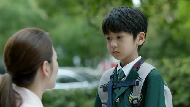 同時，兒子提出「試用期」、「正式採用」及懲處內容。