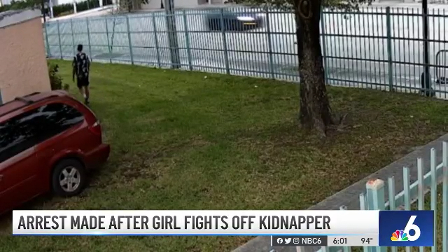 Ah'lyric憶述指，當時她正獨留於樓梯上，不久後，男子突然抓住她的手臂，並開始拉起她。