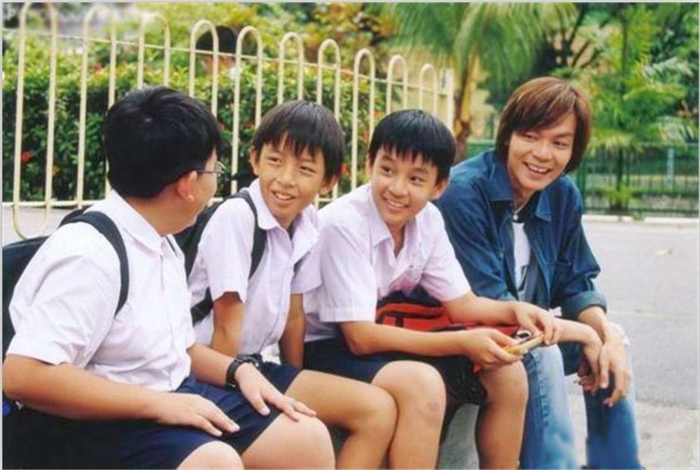 不到一天，全校都知道李燚燚的花名。