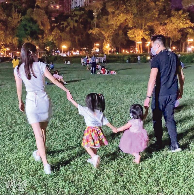 往年郭富城曾與家人到維園賞月被偶遇。