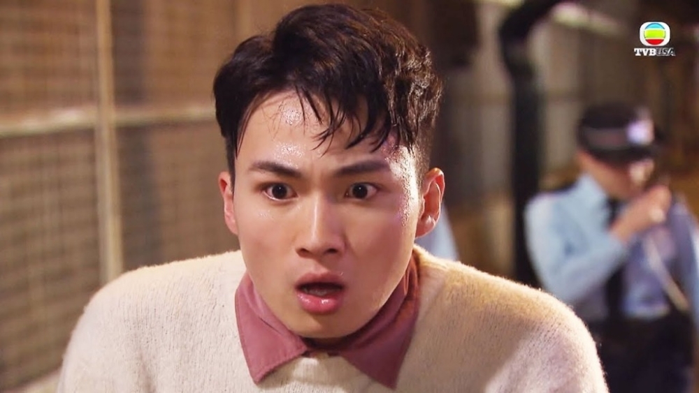 不少網民都認為長輩背後有所圖謀。