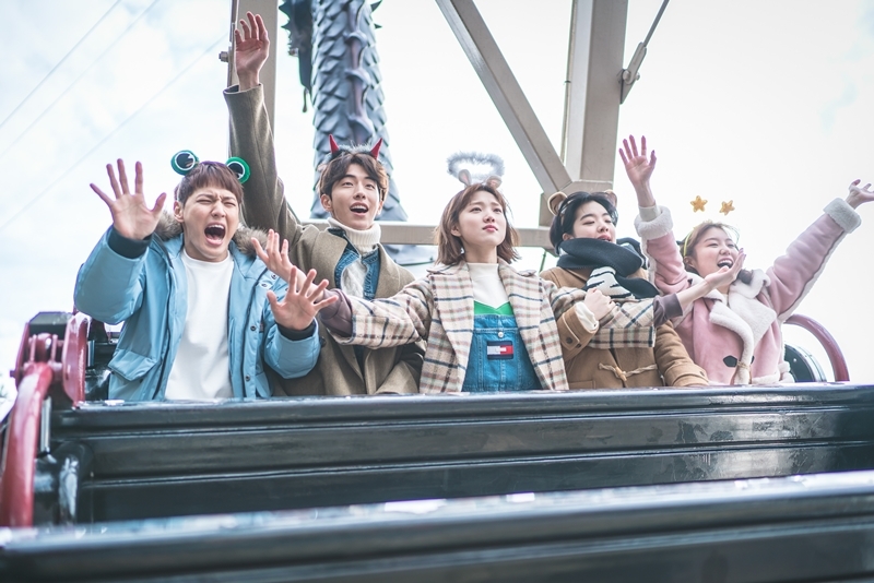 一名高中生指媽媽曾承諾他，在他考上高中後便帶他去日本環球影城玩。