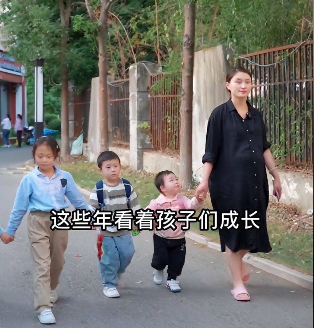 原本兩夫婦打算生夠3個小朋友就停下，但看著孩子健康成長，及丈夫出色的基因，令田東霞開始猶豫。