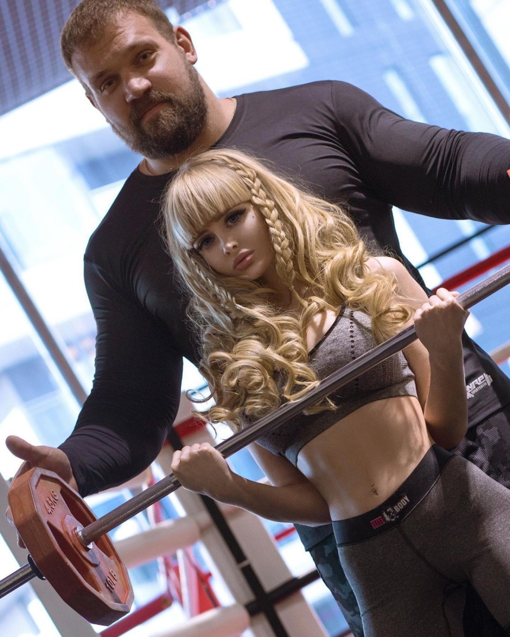 Angelica需要嚴格鍛鍊以維持完美身材。