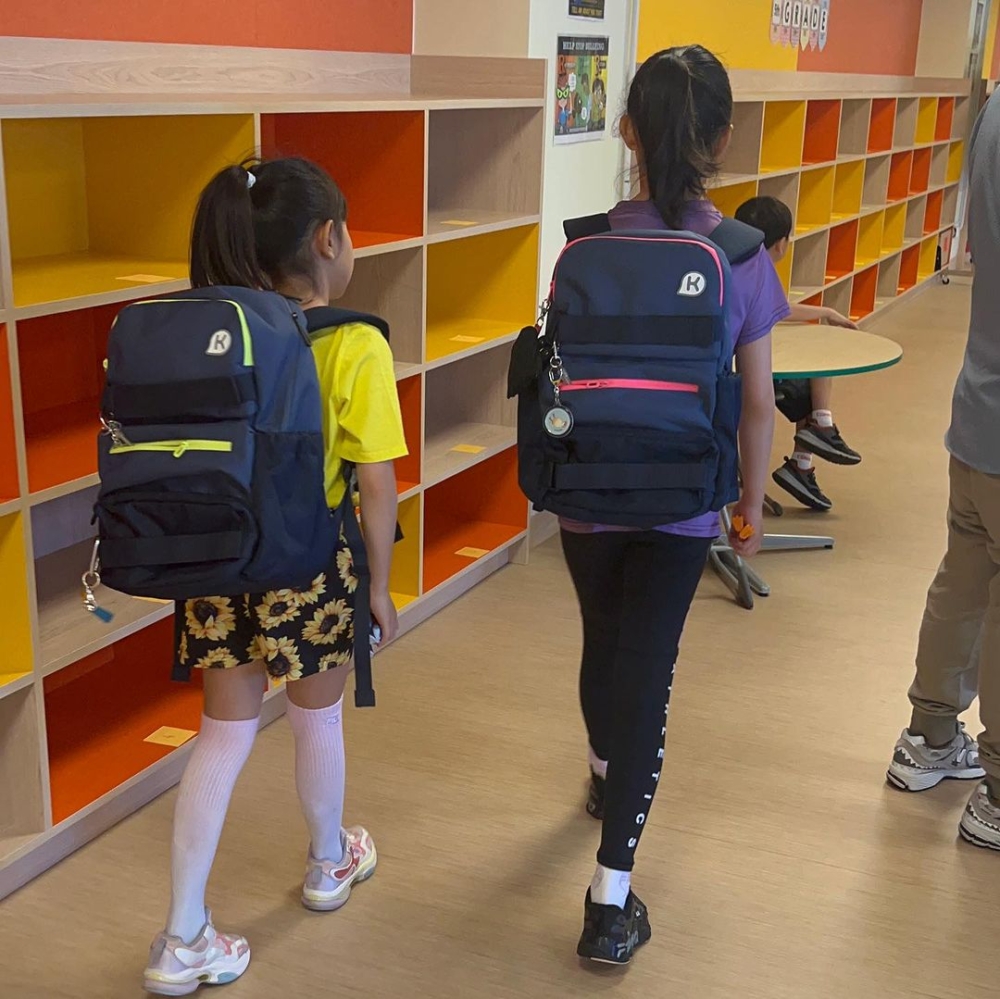 據悉湯盈盈女兒們就讀蘇浙小學。