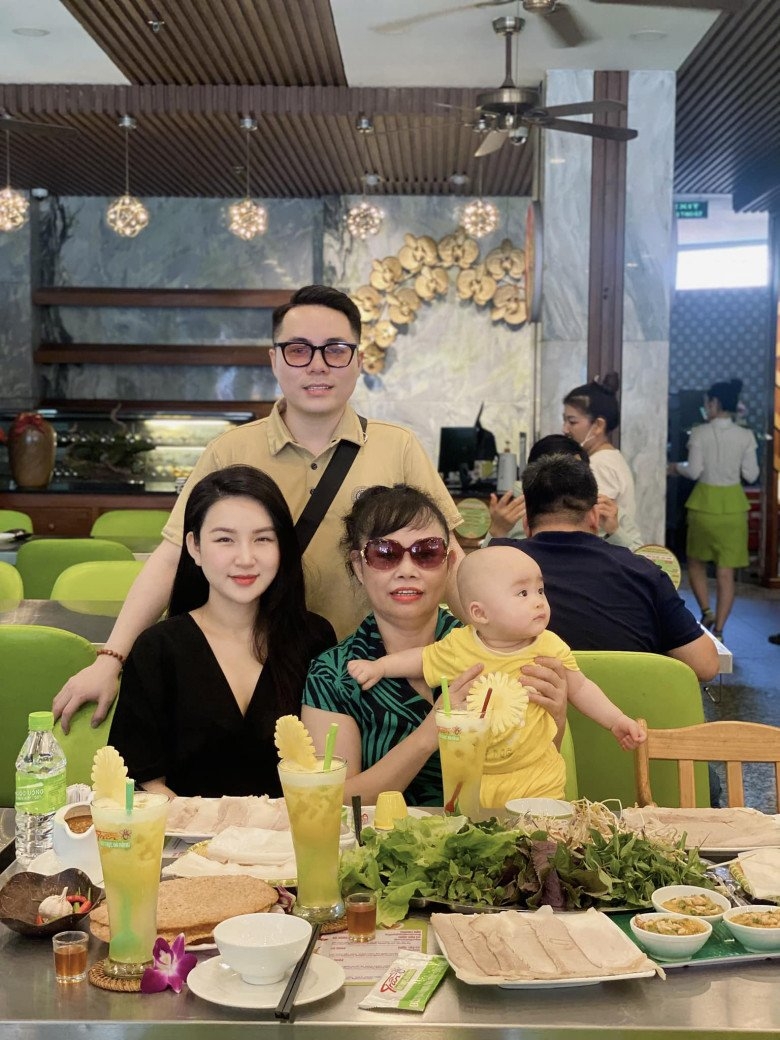 越南一位女子在第一次見未來奶奶時就已令對方非常滿意。