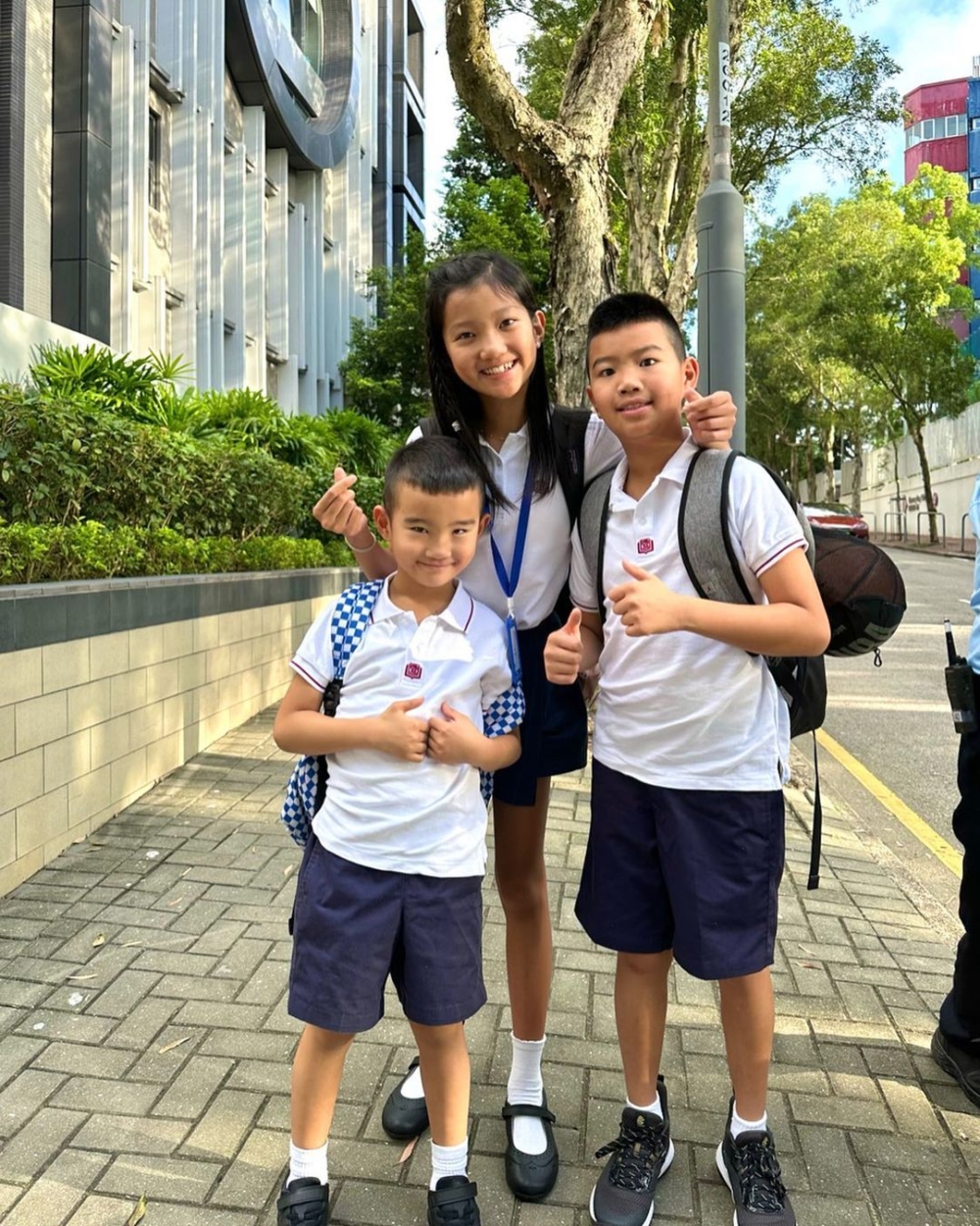 曹敏莉三名子女皆就讀漢基國際學校  。