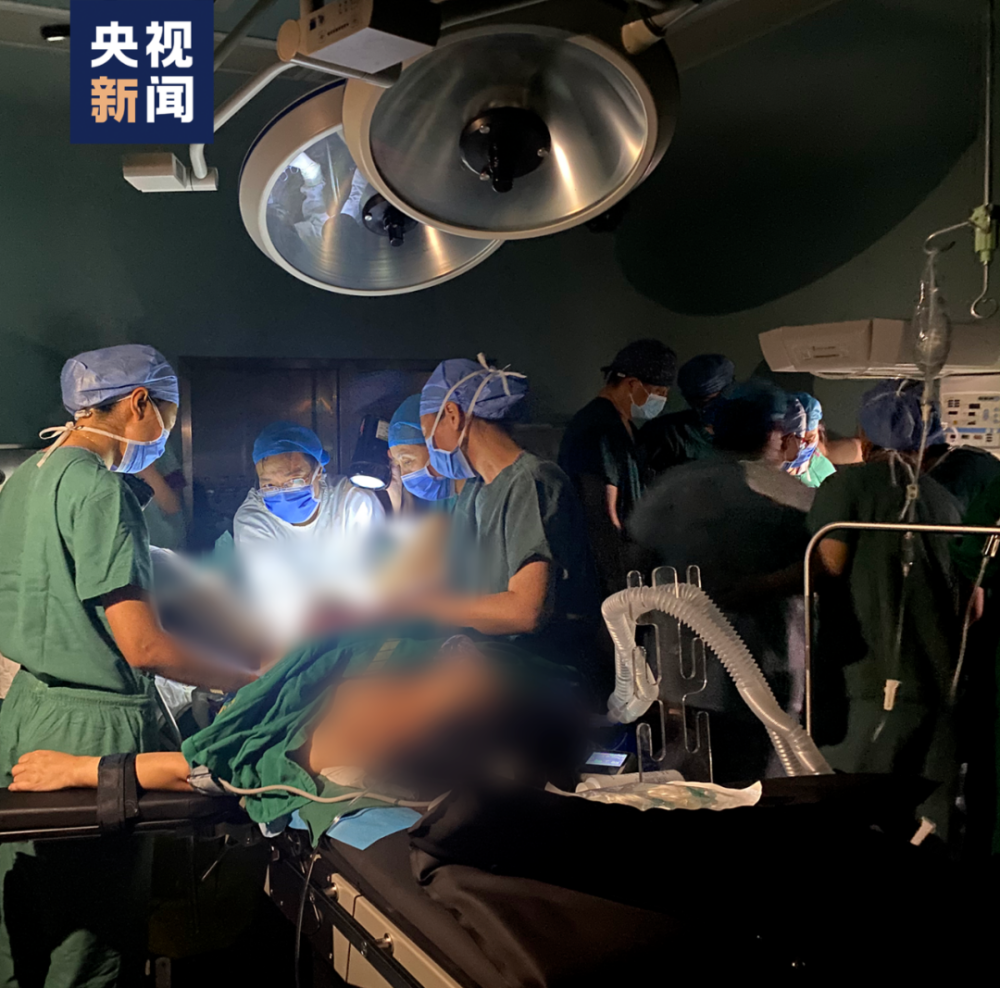 受颱風影響，北京遭遇140年來最大降雨，導致早產孕婦剖腹產手術緊急喊停。