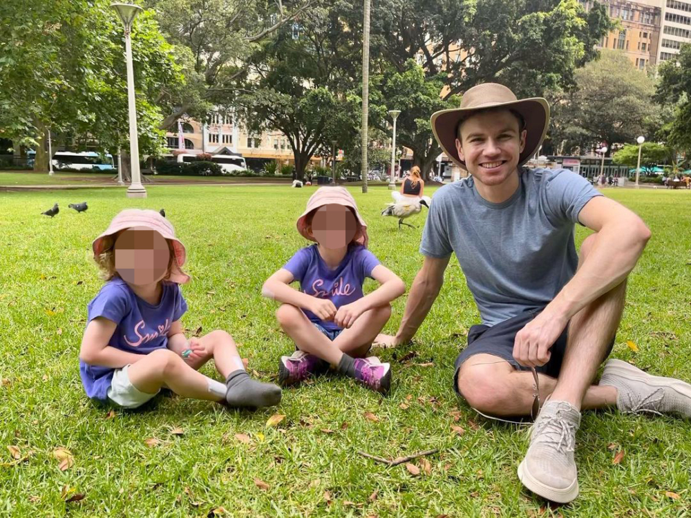 Harper的妹妹Harlow也是他的親生孩子。