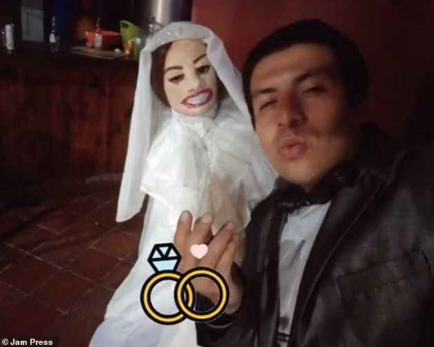 Cristian近日宣布與Natalia結婚,成為夫婦。