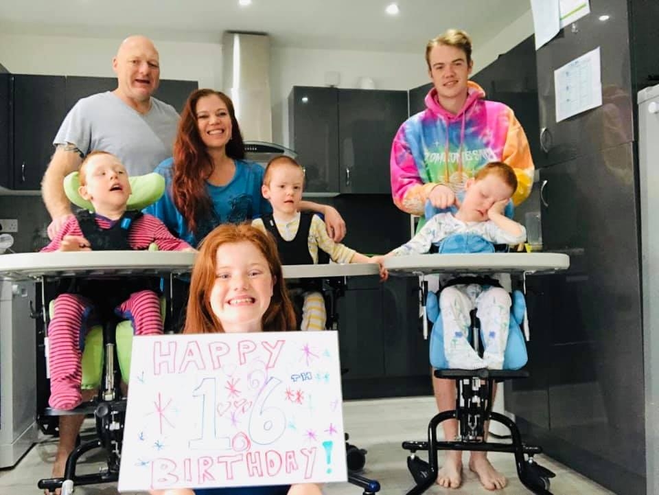 Chantel 在繼子的幫助下能夠及時趕到醫院。