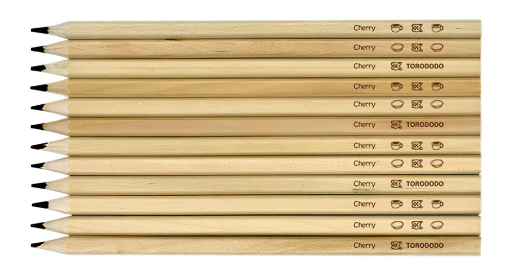 抱抱犬鉛筆或顏色筆。