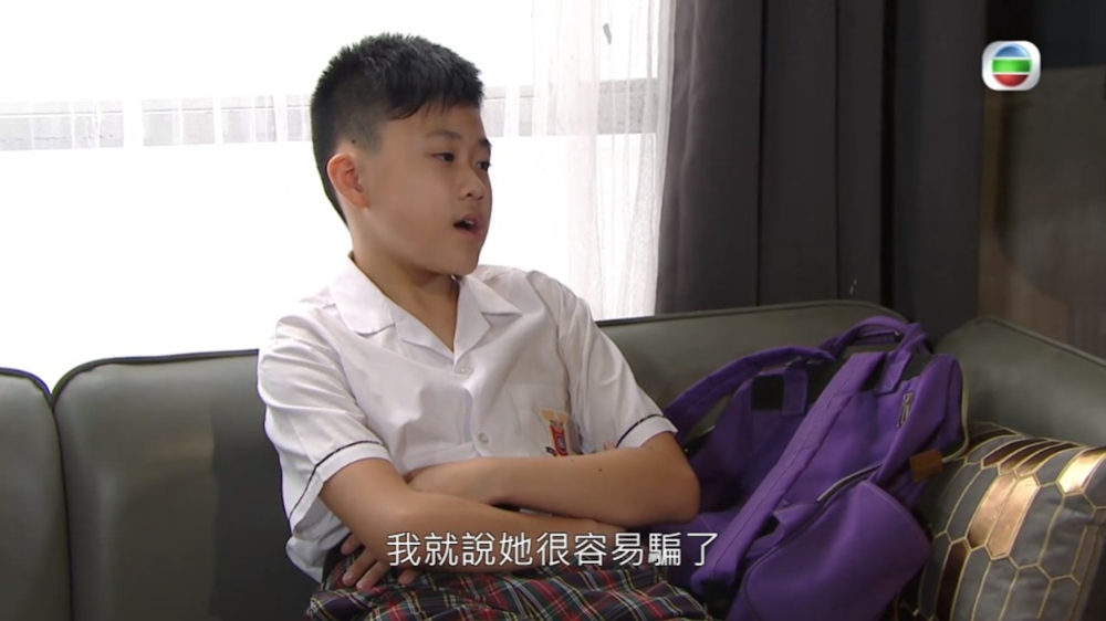 兒子表示哥哥跟父親學壞。