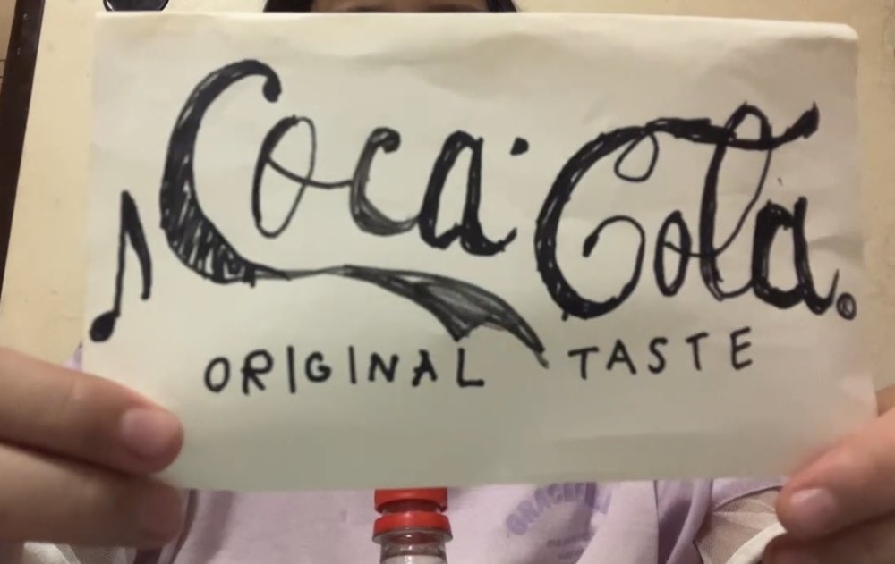 標誌也是親手畫。