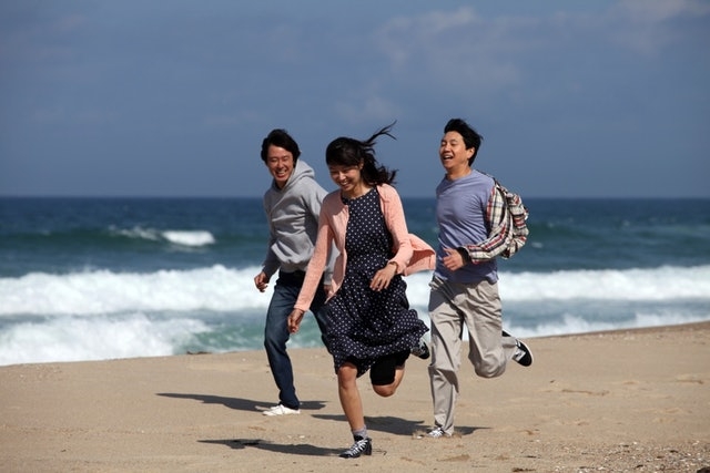 網民指出校外旅行其中一個目的是與同學、好友創造回憶。