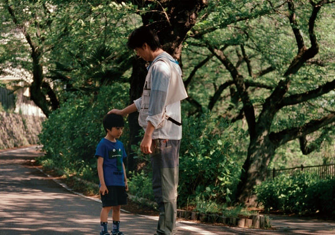 網民提醒：「其實我覺得爸爸比老婆重要欸，爸爸只有一個，除非爸爸很爛」。