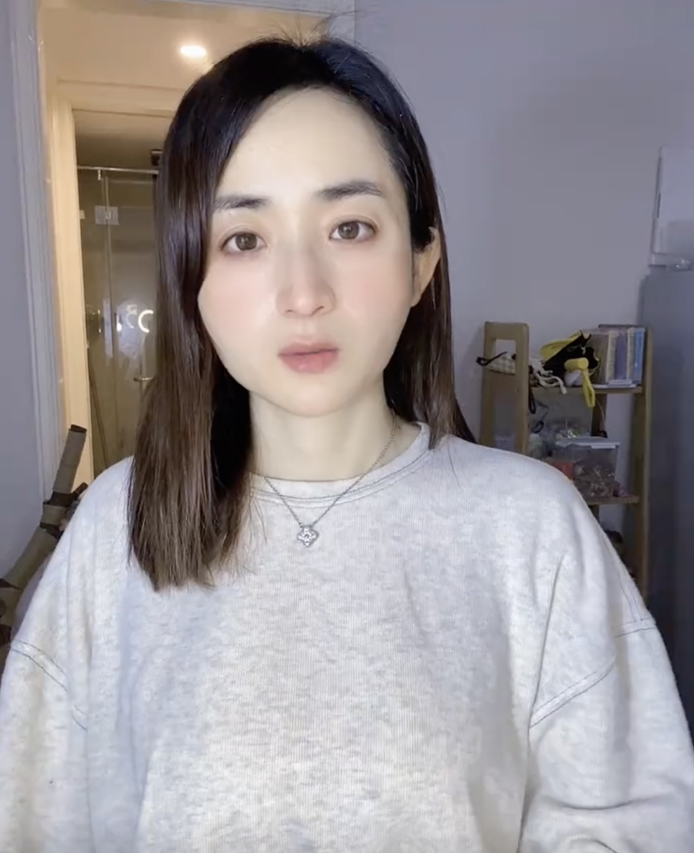 32歲抖音博主「雅典娜」經常分享相親日常。