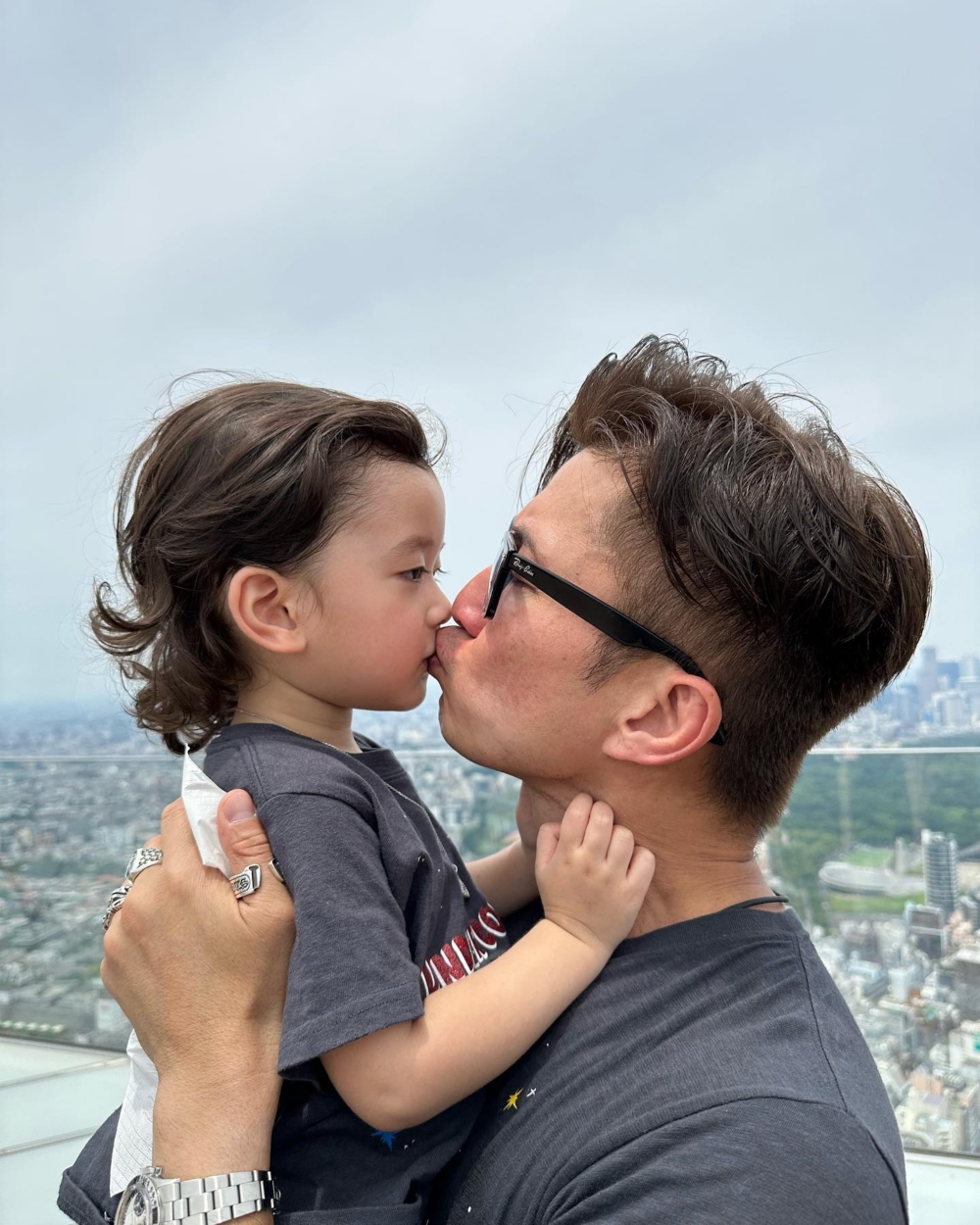 陳山聰非常寵愛兒子。