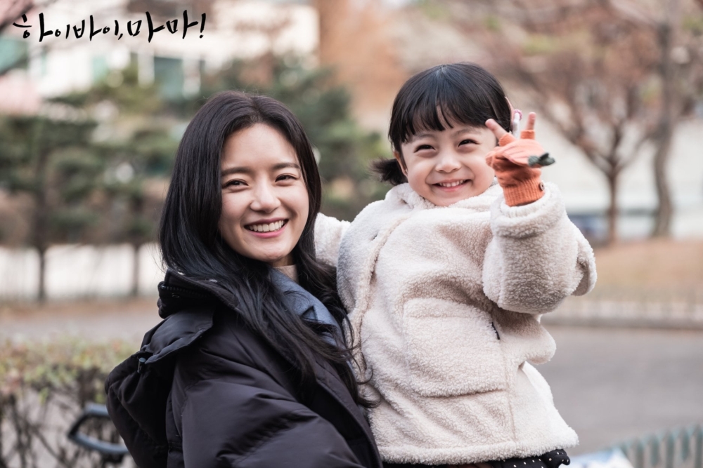 其實不少研究都支持權威型教養與蒙特梭利對孩子的正面影響，對父母而言心理負擔更小，也更容易持續