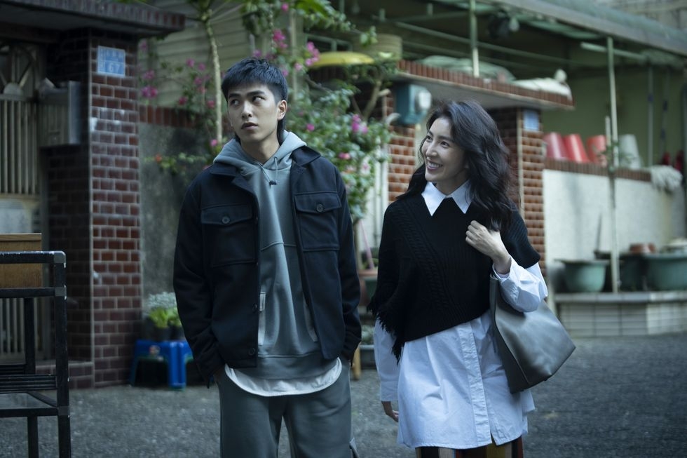 事主是新時代奶奶,簡直只供養孩子到大學畢業。