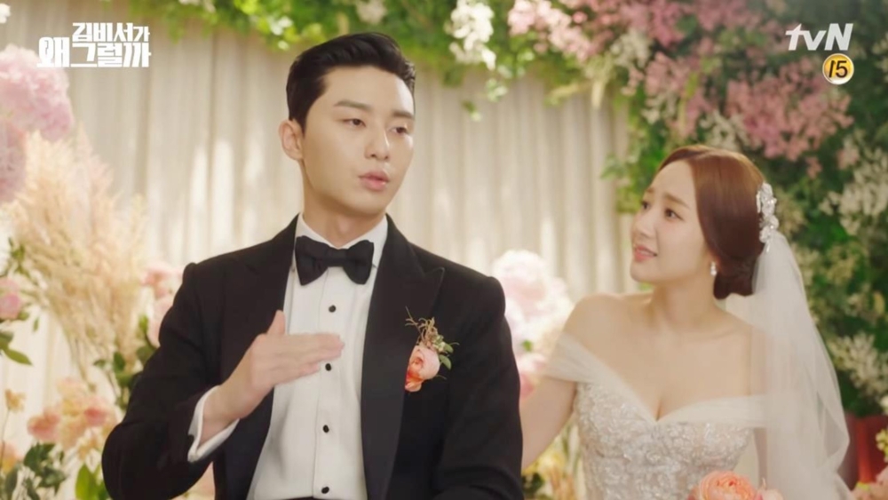 一名人夫攜一家四口到相識10多年同學的婚宴，但卻因給了一個價錢的人情，被對方生氣提出絕交。