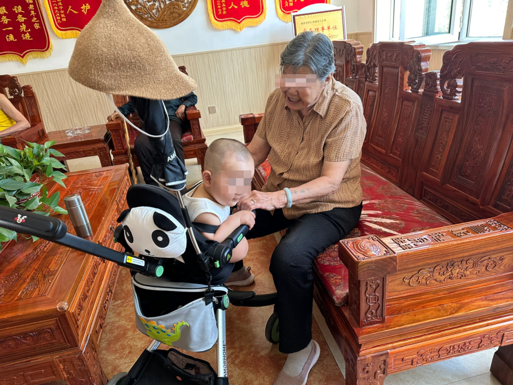 老人院只需要3000元人民幣，平過請保姆。