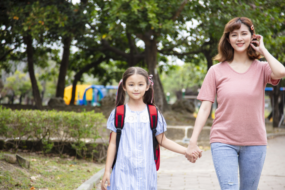 家長為讓子女入讀理想學校,出盡奇招
