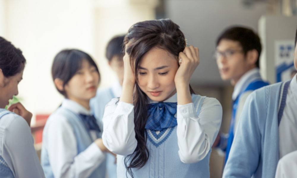 有網民建議媽媽為女兒安排轉學。