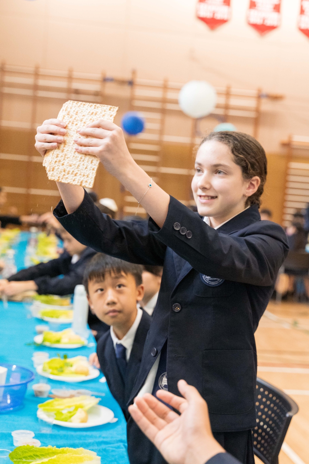 體會猶太文化。