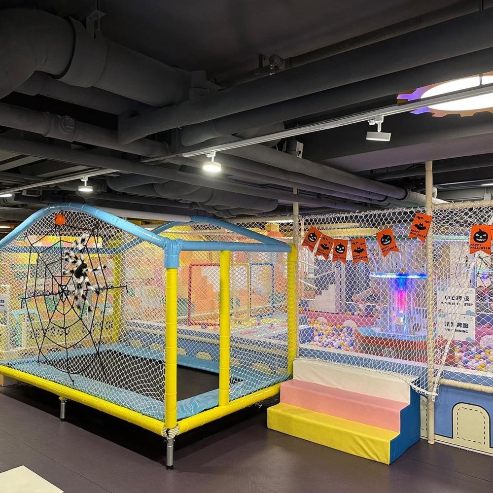 Wonder Valley Playhouse配合萬聖節，舉辦「扮鬼扮馬大賽」。