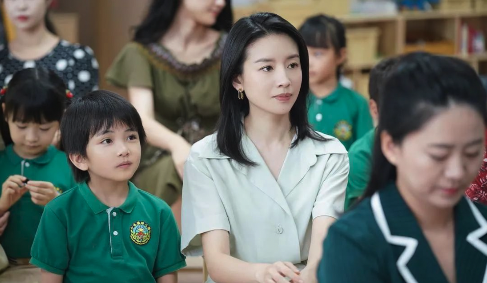 網民感嘆：「現在上學累的就是家長」。