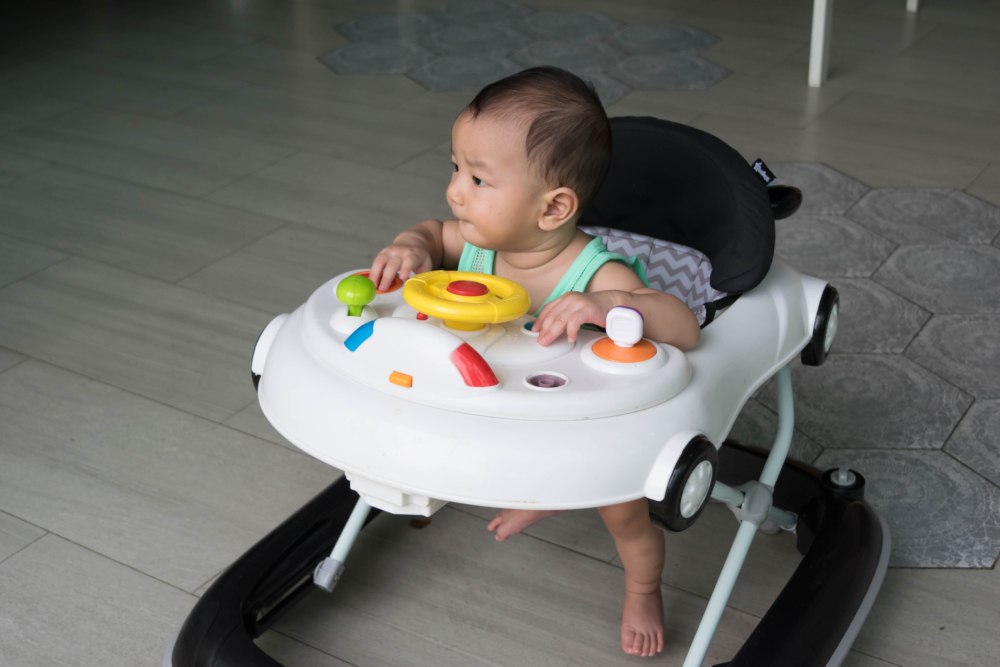 基於寶寶健康問題,近年家長已減少使用學行車