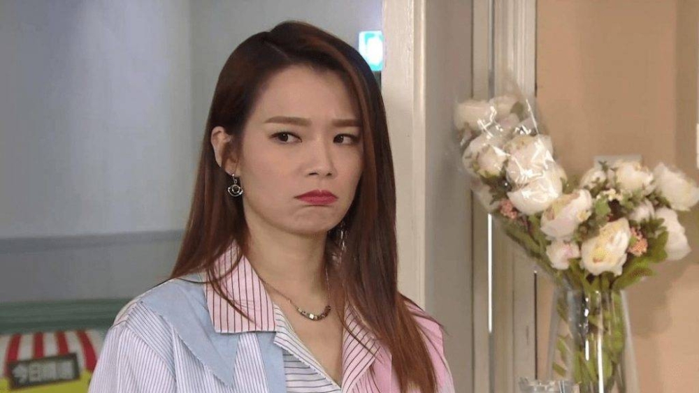 父母的態度是非常期待,並打算生下來,唯獨大女兒極力反對。