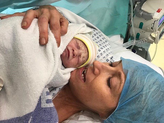 有網民並不認同高齡父母生仔。