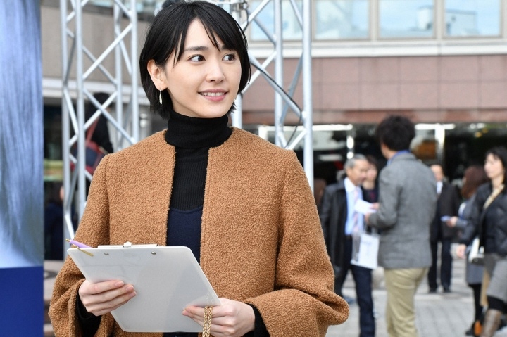 不需要為了婚姻而放棄自己的事業，成為許多女性選擇別居婚的理由。