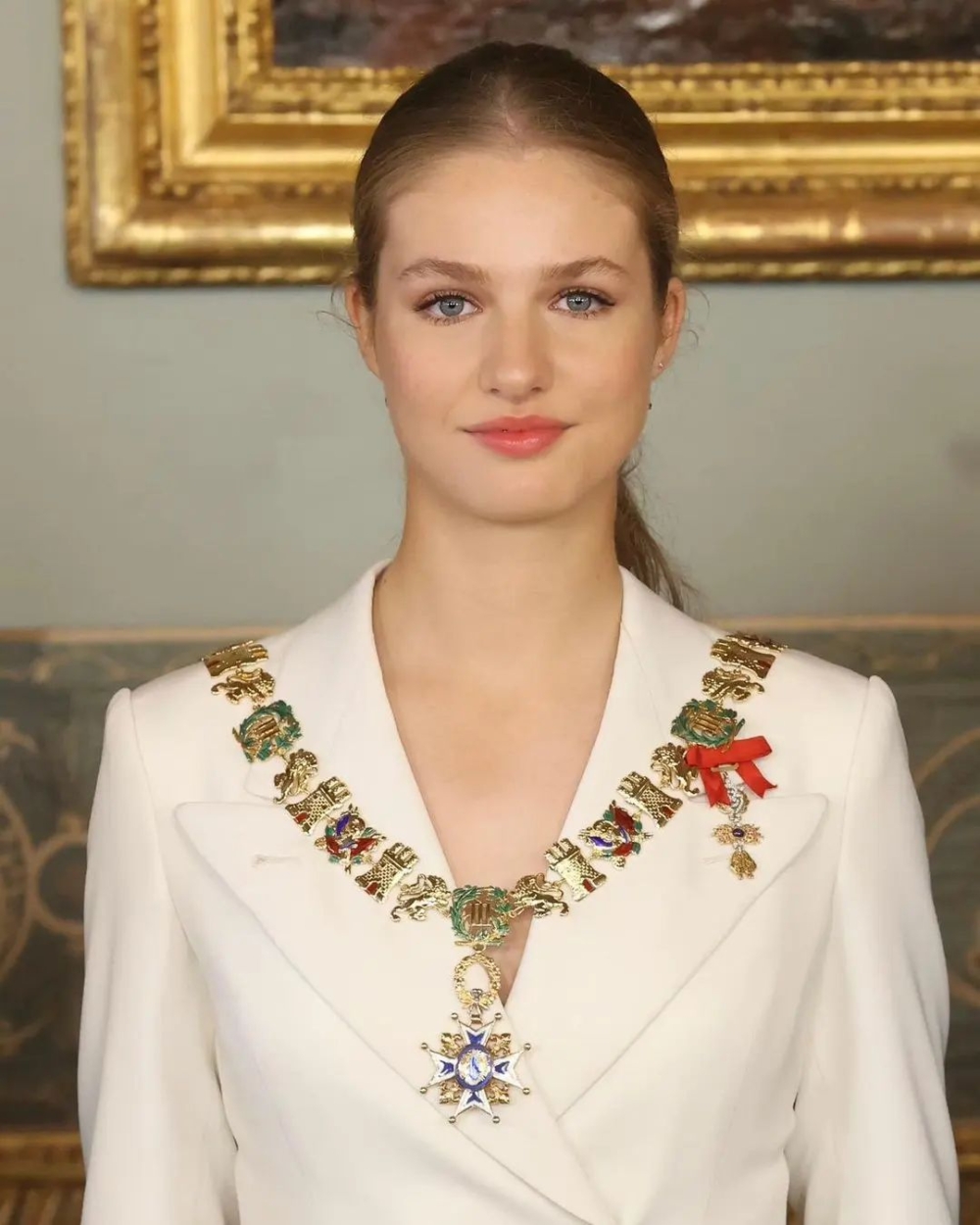 萊昂諾爾公主18歲就已經顯露女王風範。