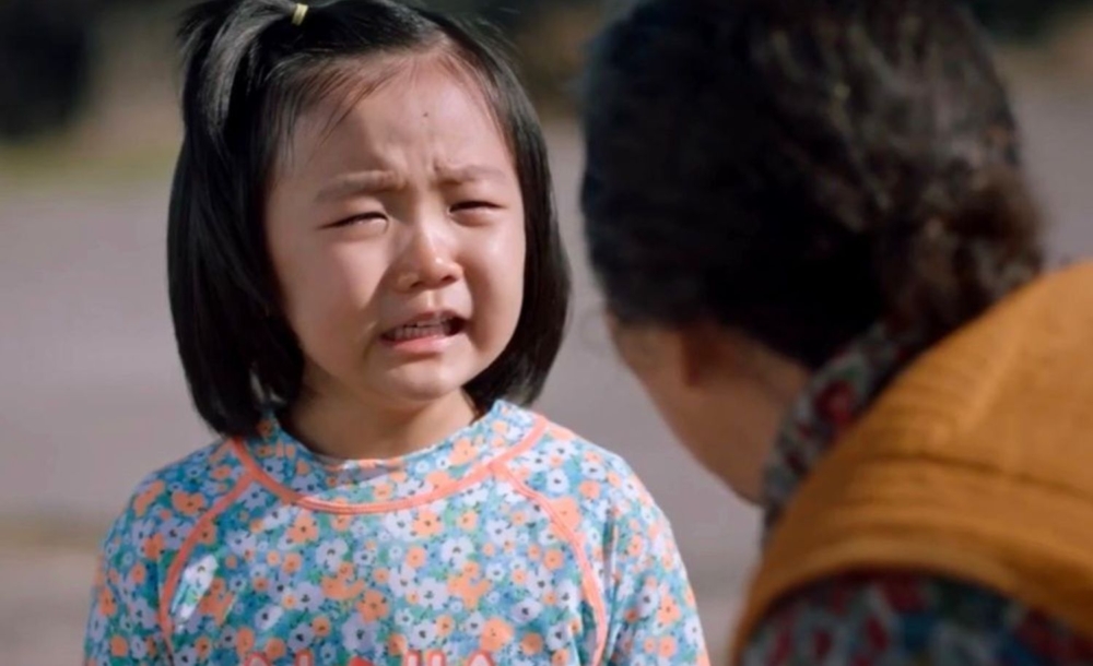 安撫好女童情緒後，港媽趕快報警。