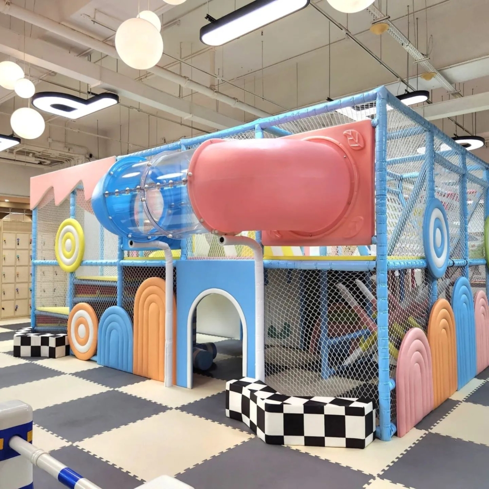 Fantastic Space Playhouse位於九龍灣宏遠街。